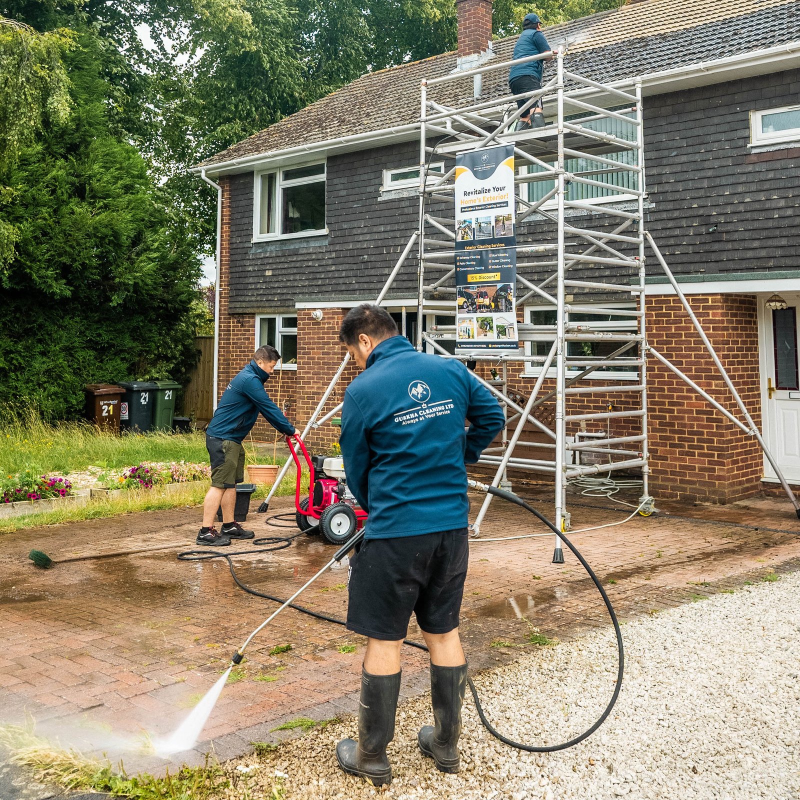 Exterior Cleaning Services - Gutter cleaning